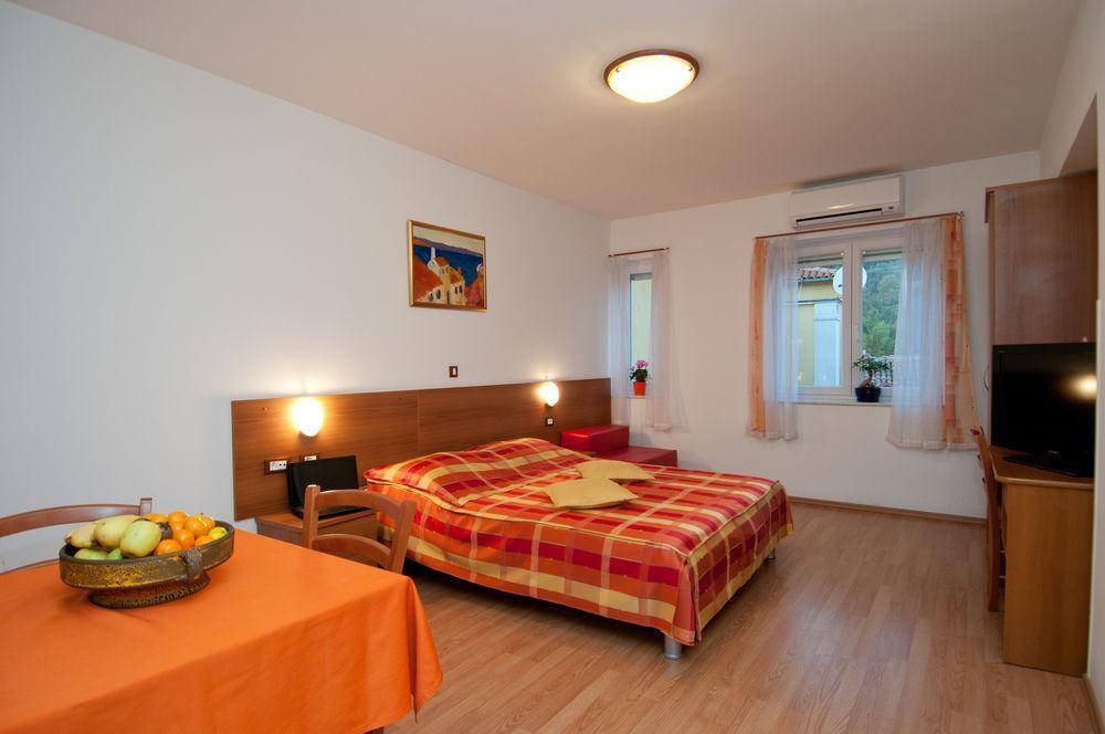 Apartments And Rooms Liburnija Abbázia Kültér fotó