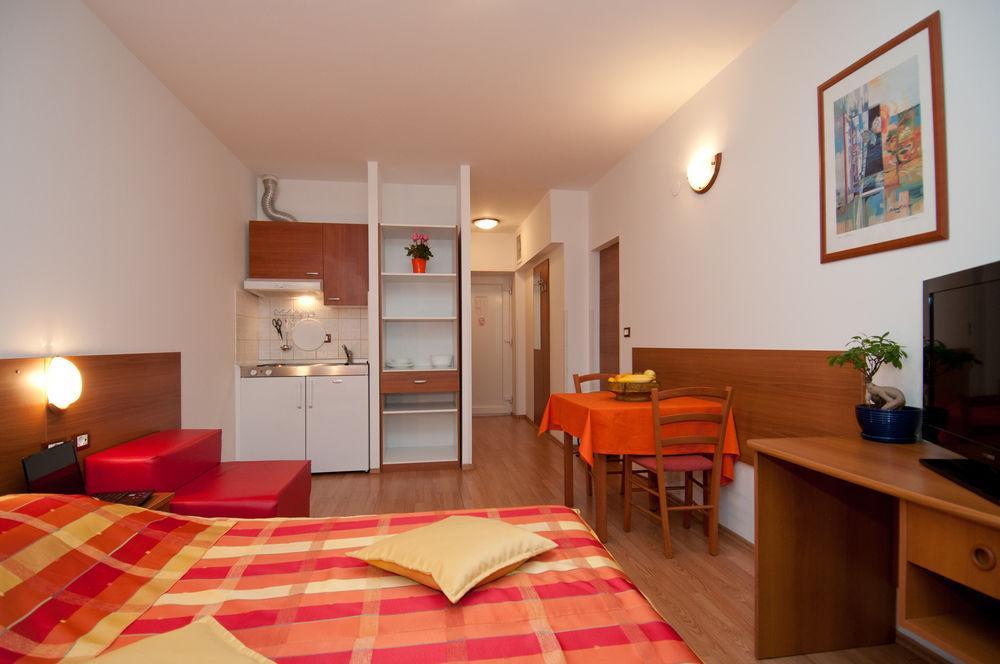 Apartments And Rooms Liburnija Abbázia Kültér fotó